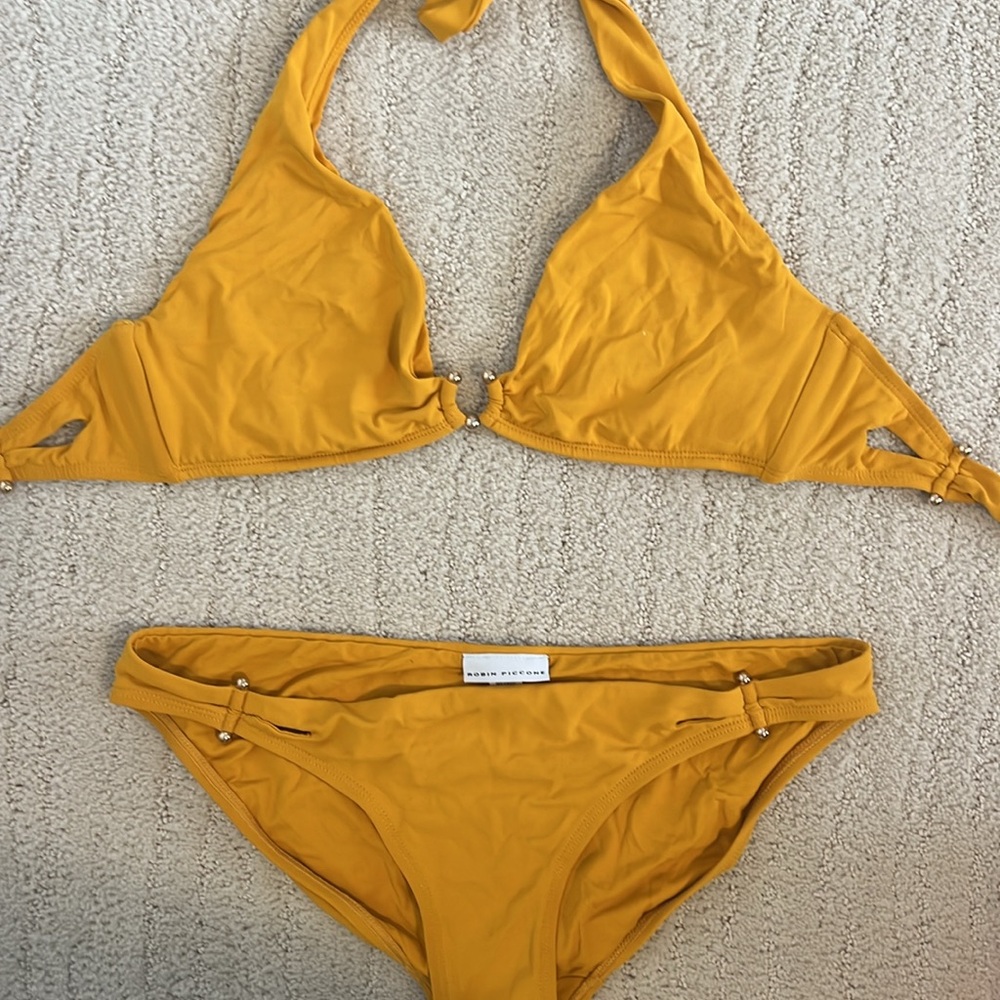 Robin Piccone bikini - Picture 4 of 8